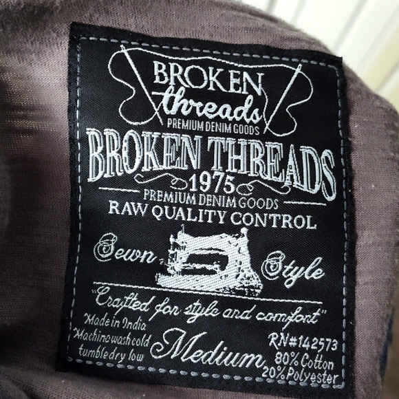 Darker tone T-Shirt - Picture 3 of 3